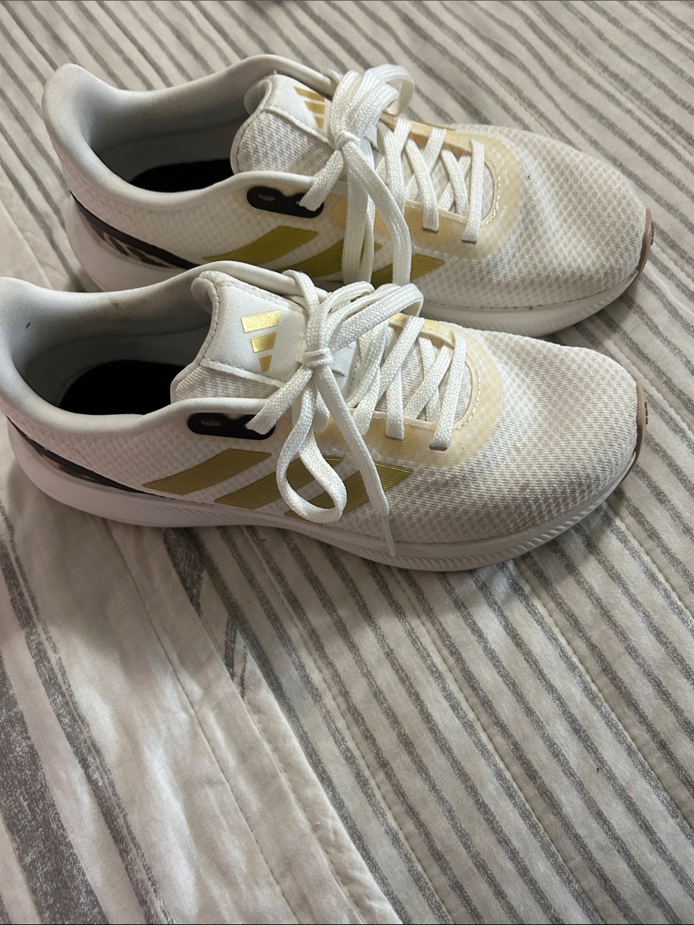 adidas White Athletic Runners with Gold Stripes